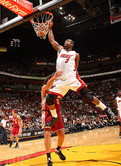 速与蛇形突 速与蛇形突