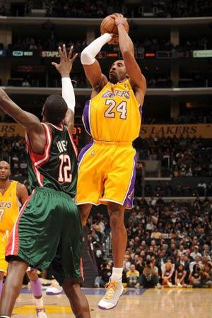 制造错位 制造错位