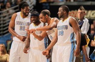 被打到肋部 被打到肋部